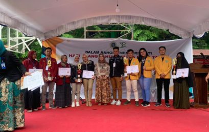Tim Debat UNISM berhasil meraih juara 3 pada lomba debat bahasa Indonesia