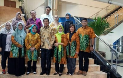 Benchmarking UNISM ke Universitas Yarsi  Jakarta